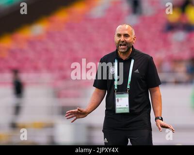 San Jose, Costa Rica. 20. August 2022. San Jose, Costa Rica, August 20. 2022: Trainer von Spanien Pedro Lopez während der FIFA U20 Frauen-Weltmeisterschaft Costa Rica 2022 Viertelfinale Fußballspiel zwischen Spanien und Mexiko im Estadio Nacional in San Jose, Costa Rica. (Daniela Porcelli/SPP) Quelle: SPP Sport Press Foto. /Alamy Live News Stockfoto