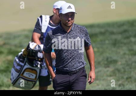 Wilmington, DE, USA. 20. August 2022. Golfer XANDER SCHAUFFELE läuft während der BMW Meisterschaft am Samstag, den 20. August 2022, im Wilmington Country Club in Wilmington, Delaware. (Bild: © Saquan Stimpson/ZUMA Press Wire) Stockfoto