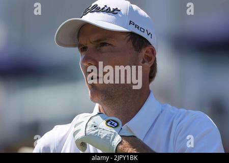 Wilmington, DE, USA. 20. August 2022. Golfer RUSSELL HENLEY in Aktion während der BMW Meisterschaft Samstag, 20. August 2022, im Wilmington Country Club in Wilmington, Delaware. (Bild: © Saquan Stimpson/ZUMA Press Wire) Stockfoto