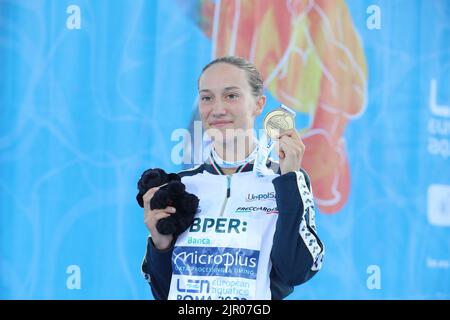 Rom, Latium, Italien. 19. August 2022. Am Foro Italico in Rom, Tag 9 der Aquatikeuropameisterschaft. Auf diesem Bild: Hochtauchin, Elisa Cosetti, Bronzemedaille (Bild: © Paolo Pizzi/Pacific Press via ZUMA Press Wire) Stockfoto