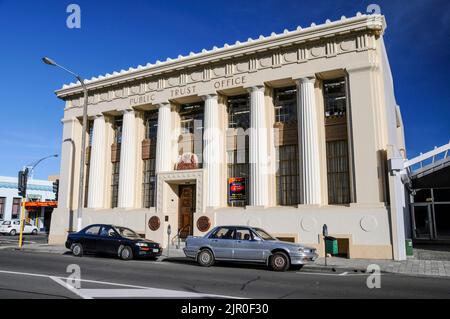 Public Trust Office in Tennyson Street in Napier, einer Küstenstadt an der Hawkes Bay auf North Island in Neuseeland. Nach einem Erdbeben von 1931 wieder aufgebaut, die Stockfoto