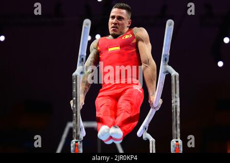 München, Deutschland. 20. Aug, 2022. In Aktion während des Finales der künstlerischen Gymnastik des European Champhonsh Munich 2022 im Olympiastadion, München, Baviera, Deutschland, 20/08/22 Quelle: Independent Photo Agency/Alamy Live News Stockfoto