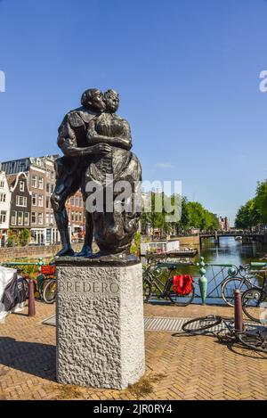 Amsterdam, Niederlande. August 2022. Die Statue von Brederode im Wiegehaus in Amsterdam. Hochwertige Fotos Stockfoto