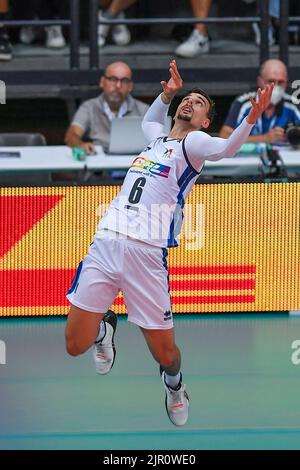 Simone Giannelli (Italien) während des DHL Test Match Tournaments - Italien gegen Japan, Volleyball Intenationals in Cuneo, Italien, August 20 2022 Stockfoto