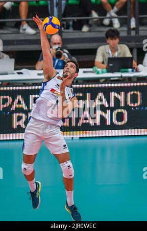 Giulio Pinali (Italien) während des DHL Test Match Tournaments - Italien gegen Japan, Volleyball Intenationals in Cuneo, Italien, August 20 2022 Stockfoto