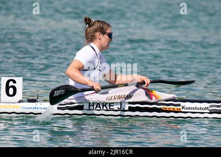 21. August 2022, Bayern, Oberschleißheim: Kanu: Europameisterschaft, Kayak Single, 500m, Frauen, Ein Finale. Jule Hake aus Deutschland in Aktion. Foto: Ulrich Gamel/Kolbert-Press/dpa Stockfoto