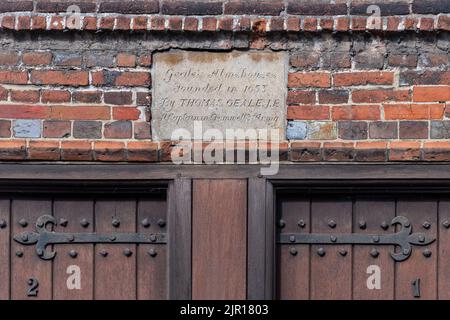 Die Almshäuser von Geale wurden 1653 in der Church Street in Alton, einer Marktstadt in Hampshire, England, gegründet Stockfoto