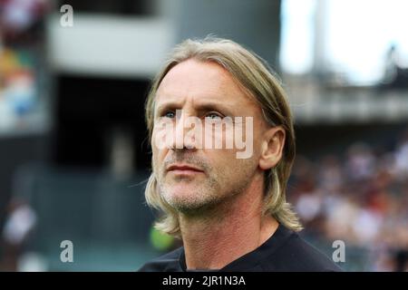 Foto Andrea Bressanutti/LaPresse - 20 agosto 2022 Udine, Italia - Sport, Calcio - Udinese vs Salernitana - Campionato italiano di calcio Serie A Tim 2022/2023 - Stadio Friuli. Nella foto: davide nicola Foto Andrea Bressanutti/LaPresse - 20. August 2022 Udine, Italien - Sport, Fußball - Udinese vs Salernitana - Italienische Serie A Fußballmeisterschaft 2022/2023 - Friaul-Stadion. Im Bild: davide nicola Stockfoto