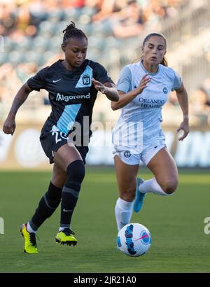 Taylor Smith (20 Gotham) geht während des Spiels der National Women Soccer League zwischen dem NJ/NY Gotham FC und Orlando Pride im Subaru Park in Cheste nach vorne Stockfoto