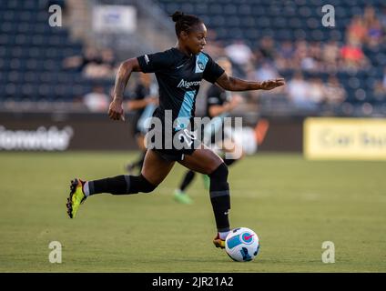 Taylor Smith (20 Gotham) geht während des Spiels der National Women Soccer League zwischen dem NJ/NY Gotham FC und Orlando Pride im Subaru Park in Cheste nach vorne Stockfoto