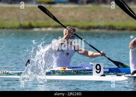 Bayern, Oberschleißheim: 21. August 2022, Kanu: Europameisterschaft, Kayak Single, 5000m, Männer, Endgültig. Max Rendschmidt aus Deutschland im Einsatz. Foto: Ulrich Gamel/Kolbert-Press/dpa Stockfoto