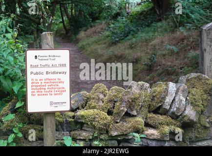 Eine öffentliche Überbrückungsmitteilung in Birch Valle, Derbyshire Stockfoto