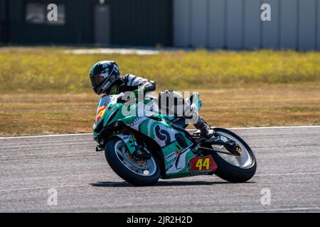 Callander Irwin #44 R&R Racing Pirelli National Junior Superstock Thruxton 2022 Stockfoto