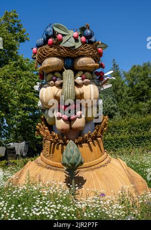 Still Life Art - die Four Seasons Skulptur von Philip Haas bei RHS Harlow Carr, Crag Lane, Beckwithshaw, Harrogate, Yorkshire, England, Großbritannien Stockfoto