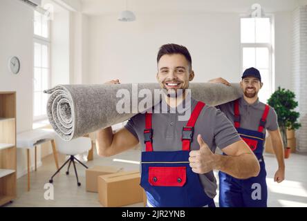 Männliche Träger empfehlen gute Qualität Lieferservice Stockfoto