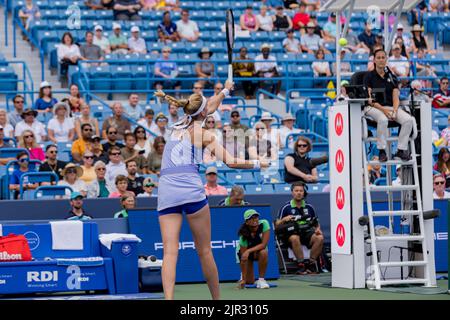 Mason, Ohio, USA. 21. August 2022. Petra Kvitova (CZE) Indianapolis ColtsThe Championship of the Western and Southern Open at the Lindner Family Tennis Center, Mason, Oh. (Bild: © Scott Stuart/ZUMA Press Wire) Stockfoto