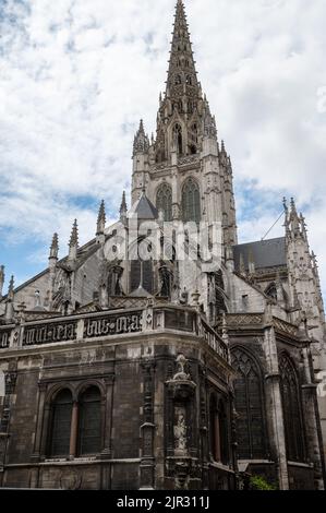 Spaziergang im alten Zentrum Teil der Stadt Rouen, Blick auf die Straße, Touristen Zielstadt in der Oberen Normandie, Frankreich Stockfoto