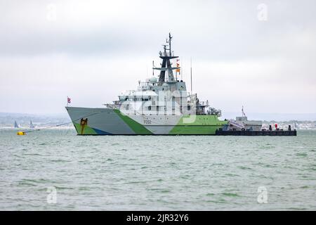 Cowes, Isle of Wight, Großbritannien. August 2. 2022. Cowes Week Segelregatta. Segelaction vom Yachtrennen bei der Cowes Regatta 2022 auf der Solent, I Stockfoto