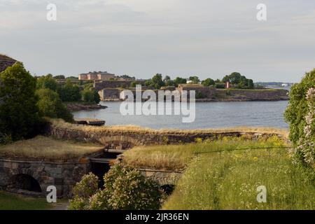 Suomenlinna Festung in Helsinki, Finnland an einem Sommertag. Suomenlinna ist UNESCO-Weltkulturerbe Stockfoto