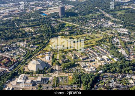 Luftaufnahme, OLGA Park mit ASO Oberhausen-Seniorenresidenz am OLGA-Park, Windturm und alter Grubenschmiede sowie Gartendom in Osterfeld, ob Stockfoto