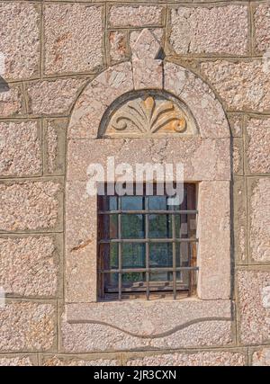 Alte traditionelle dalmatinische Fenster aus Zagora in Kroatien Stockfoto