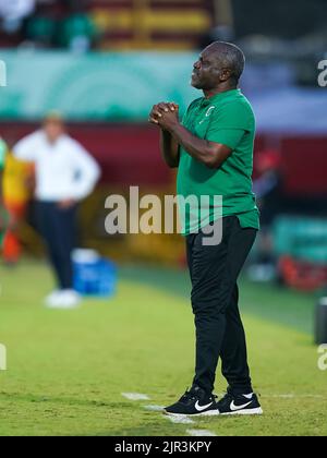 Alajuela, Costa Rica. 21. August 2022. Alajuela, Costa Rica, August 21. 2022: Headcoach von Nigeria Christopher Musa während der FIFA U20 Womens World Cup Costa Rica 2022 Viertelfinale Fußballspiel zwischen Nigeria und den Niederlanden bei Morera Soto in Alajuela, Costa Rica. (Daniela Porcelli/SPP) Quelle: SPP Sport Press Foto. /Alamy Live News Stockfoto