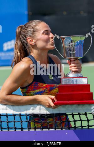 VANCOUVER, BC - 21. AUGUST: Final Match Womens Valentini Grammatikopoulou(GRE) Def Lucia Bronzetti (ITA)am 9. Tag des 2022. Odlum Brown VanOpen im Hollyburn Country Club am 21. August 2022 in West Vancouver, British Columbia, Kanada.(Foto von Clelio Tomaz/Pximages Stockfoto