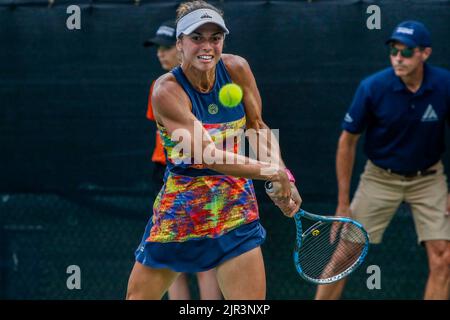 21. August 2022: 21/08/2022 - VANCOUVER, BC - 21. AUGUST : Final Match Womens Valentini Grammatikopoulou(GRE) def Lucia Bronzetti (ITA)während des neunten Tages von 2022 Odlum Brown VanOpen im Hollyburn Country Club am 21. August 2022, in West Vancouver, British Columbia, Kanada.(Foto: Clelio Tomaz/Pximages (Bild: © Clelio Tomaz/PX Imagens via ZUMA Press Wire) Stockfoto