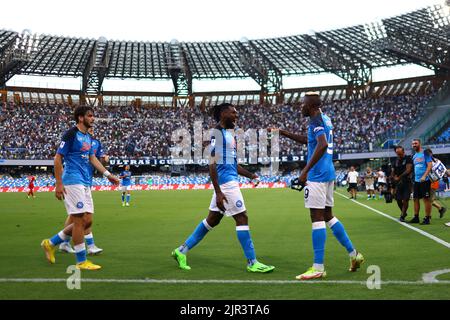 Napoli, Italien, 21/08/2022, Foto Alessandro Garofalo/LaPresse 21 agosto 2022 Napoli, Italia Sport calcio Napoli vs Monza - Campionato di calcio Serie A Tim 2022/2023 - stadio Diego Armando Maradona Nella foto: Victor Osimhen (SSC Napoli); Esulta dopo il gol 2-0 August 21 , 2022 Neapel, Italien Sportfußball Napoli vs Monza - Italienische Fußballmeisterschaft League A Tim 2022/2023 - Diego Armando Maradona Stadion. Im Bild: Victor Osimhen (SSC Napoli); feiert nach dem Tor Tor 2-0 Stockfoto