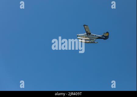 Eine Harbour Air Twin Otter hebt vom Hafen von Vancouver ab Stockfoto