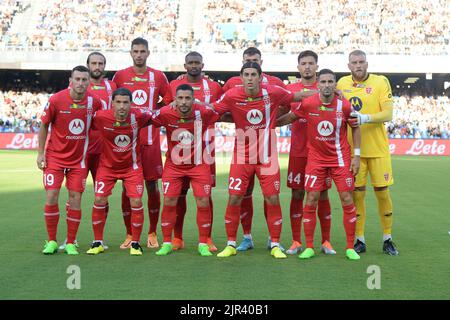 Neapel, Italien. 21. Aug, 2022. Die Bildung der Monzada während der Serie A 2022/23 Spiel zwischen SSC Napoli und AC Monza Diego Armando Maradona Stadium Kredit: Independent Photo Agency/Alamy Live News Stockfoto