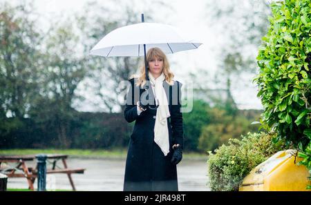 TONI COLLETTE in MISS YOU ALREADY (2015), Regie: CATHERINE HARDWICKE. Copyright: Nur für redaktionelle Verwendung. Kein Merchandising oder Buchcover. Dies ist eine öffentlich verteilte Handreichung. Nur Zugriffsrechte, keine Lizenz für Urheberrechte. Nur zu vervielfältigen in Verbindung mit der Promotion dieses Films. Kredit: Embargo Films / Album Stockfoto