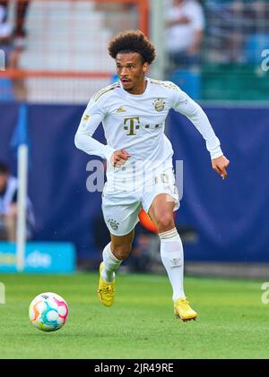 Leroy SANE, FCB 10 im Spiel VFL BOCHUM - FC BAYERN MÜNCHEN 0-7 1.Deutsche Fußballliga am 21. August 2022 in Bochum, Deutschland. Saison 2022/2023, Spieltag 3, 1.Bundesliga, FCB, München, 3.Spieltag © Peter Schatz / Alamy Live News - die DFL-VORSCHRIFTEN VERBIETEN DIE VERWENDUNG VON FOTOGRAFIEN als BILDSEQUENZEN und/oder QUASI-VIDEO - Stockfoto