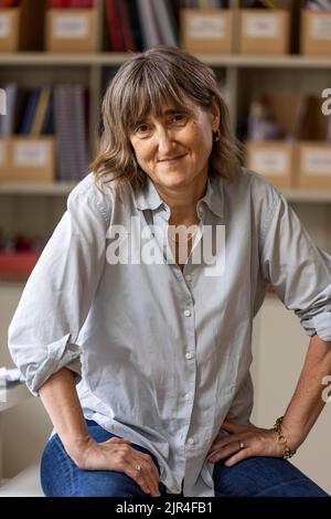 Baroness Beeban Kidron gab eine 30-jährige Karriere als erfolgreiche Hollywood-Filmregisseurin auf, um sich für den Schutz von Kindern vor Online-Schäden zu einsetzen. 04/08/22 Stockfoto