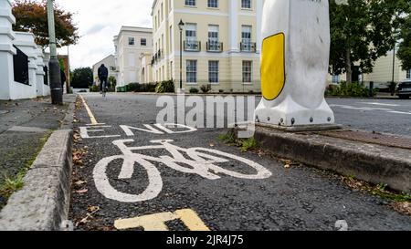 Fahrradsymbol mit Fahrradspuren Stockfoto