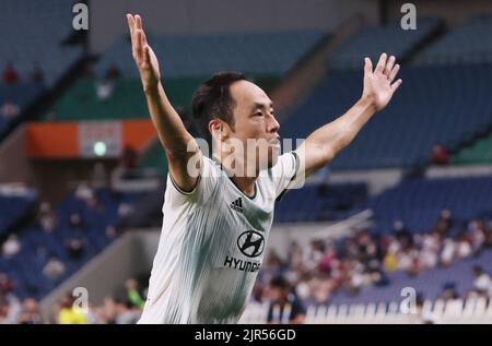 Saitama, Japan. 22. August 2022. Der Südkoreaner Jeonbuk Hyundai Motors Moon Seon-min feiert am Samstag, den 20. August 2022, bei einem Viertelfinale der AFC Champions League im Saitama 2002-Stadion in Saitama, einem Vorort von Tokio, sein Tor gegen Vissel Kobe. Jeonbuk besiegte Kobe 3-1. Quelle: Yoshio Tsunoda/AFLO/Alamy Live News Stockfoto