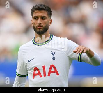 14 Aug 2022 - Chelsea gegen Tottenham Hotspur - Premier League - Stamford Bridge Rodrigo Bentancur von Tottenham Hotspur während des Spiels der Premier League in Stamford Bridge, London. Picture : Mark Pain / Alamy Live News Stockfoto