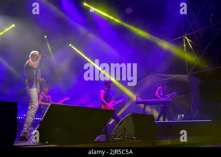 Civitavecchia, Italien. 20. August 2022. Achille Lauro im Konzert von Achille Lauro Superstar - Electric Orchestra Tour bei der Civitavecchia Summer Festival Show am 20. August 2022 in Civitavecchia. (Foto: Roberto Bettacchi/Pacific Press) Quelle: Pacific Press Media Production Corp./Alamy Live News Stockfoto