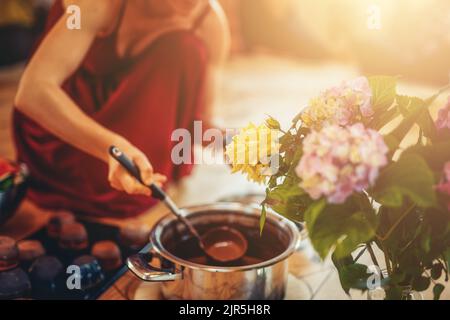 Kakaozeremonie, herzöffnende Medizin. Zeremonienraum. Stockfoto