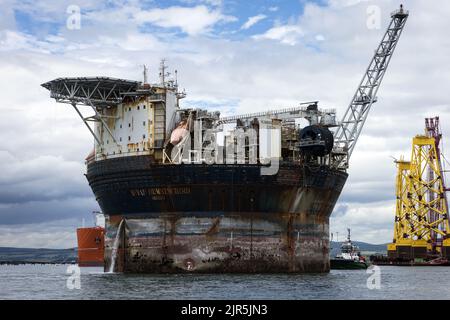 Das Sevan Hummingbird Offshore-Stützschiff und -Lagerschiff lag bei Nigg im Nordosten Schottlands Stockfoto