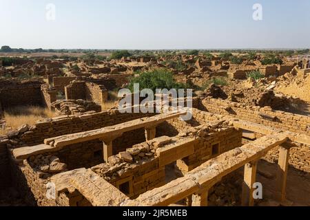Kuldhara ist ein verlassenes Dorf im Jaisalmer Distrikt von Rajasthan, Indien. Um das 13.. Jahrhundert gegründet, war es einst ein wohlhabendes Dorf. Stockfoto