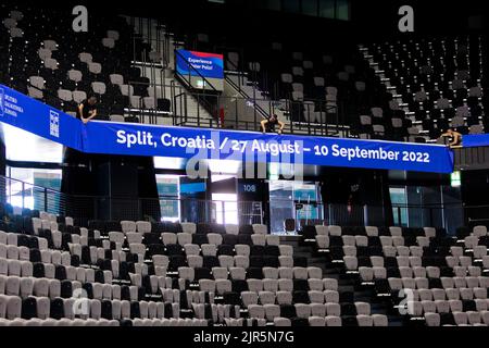 Split, Kroatien, 22. August 2022. Allgemeiner Blick in die Spaladium Arena in Split, Kroatien, am 22. August 2022. Die len European Water Polo Championships 35. werden vom 29. August bis 10. September 2022 in der Spaladium Arena in Split, Kroatien, ausgetragen. Foto: Miroslav Lelas/PIXSELL Credit: Pixsell Foto- und Videoagentur/Alamy Live News Stockfoto