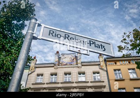 Umbenennung des Heinrichplatzes am Rio-Reiser-Platz in Berlin-Kreuzberg. Nachrichten, Aktuelles, Stockfoto