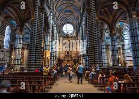 Innenansicht des Duomo di Siena auf der Piazza del Duomo in Siena, Toskana, Italien Stockfoto