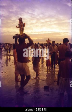 Ganpati Festival, Immersion Process, Mumbai, Maharashtra, Indien. Stockfoto