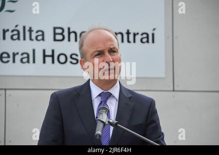 Bantry, Co Cork. Irland. 22.. August 2022. Heute Morgen eröffnete Taoiseach Micheál Martin eine neue Einheit im Bantry General Hospital. Kredit: Karlis Dzjamko/ Alamy Live Nachrichten Stockfoto