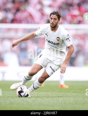 BILBAO, SPANIEN - 21. AUGUST: Nico Gonzalez von der CF Valencia in Aktion beim Spiel La Liga Santander zwischen Athletic Club und Valencia CF am 21. August 2022 in San Mames in Bilbao, Spanien. Quelle: Ricardo Larreina/AFLO/Alamy Live News Stockfoto