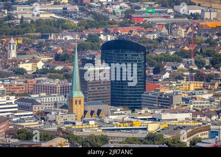 Stadtansicht mit evang. kirche St. Petri, Sparkassenhochhaus und RWE Tower im Stadtteil City in Dortmund, Ruhrgebiet, Nordrhein-Westfalen, Deutschland, Stockfoto