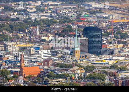 Blick in die Innenstadt mit der Grabeskirche, der St. Peter-Lutherischen Kirche, dem Sparkassenhochhaus und dem RWE-Turm im Stadtteil Dortmund, R Stockfoto