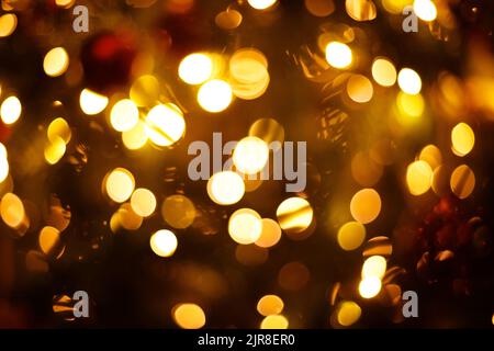 Nahaufnahme festlicher weihnachtsbaum Lichter verschwommener Hintergrund Stockfoto